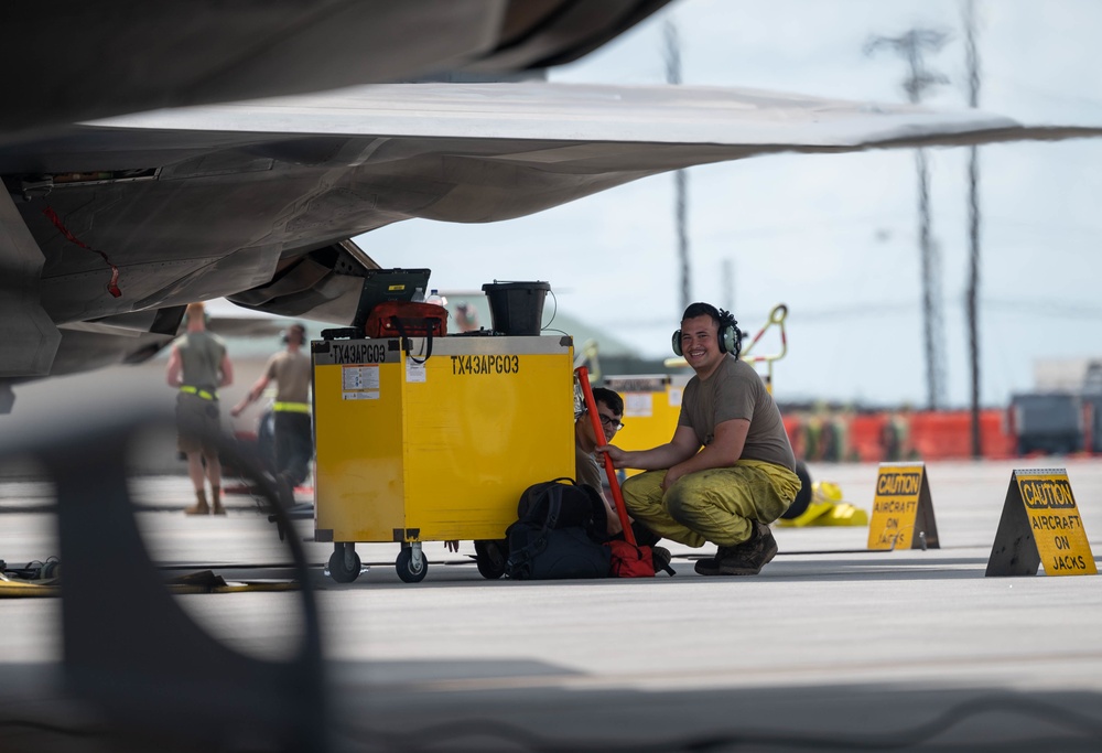 Team Tyndall trains at Sentry Savannah