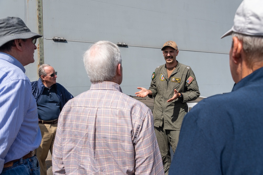 USS Ogden (LPD 5) Veterans Visit USS Portland (LPD 27)