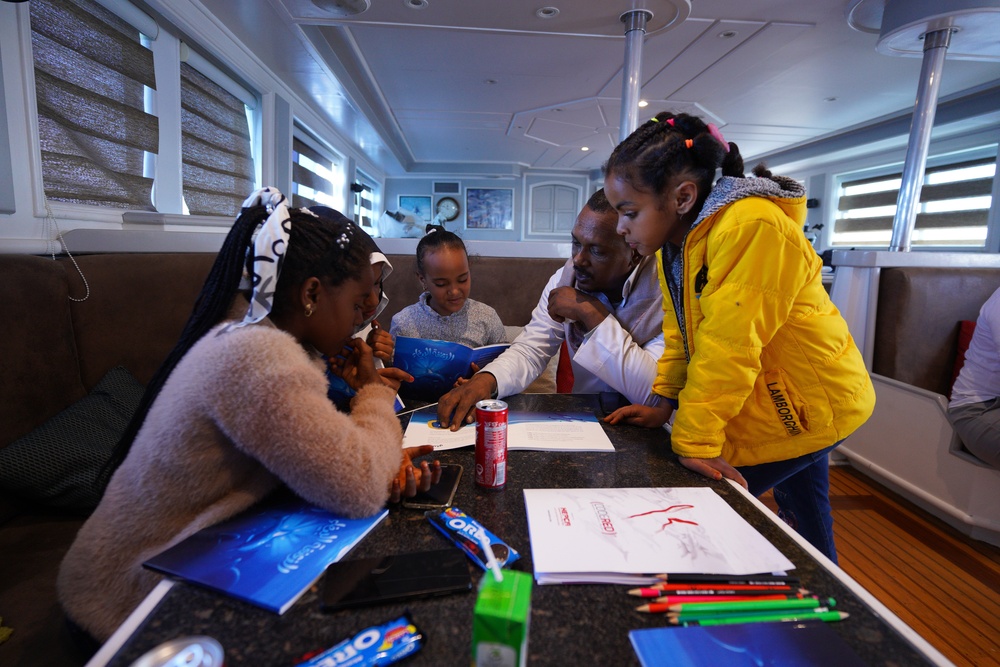 Students on HEPCA Bio Boat