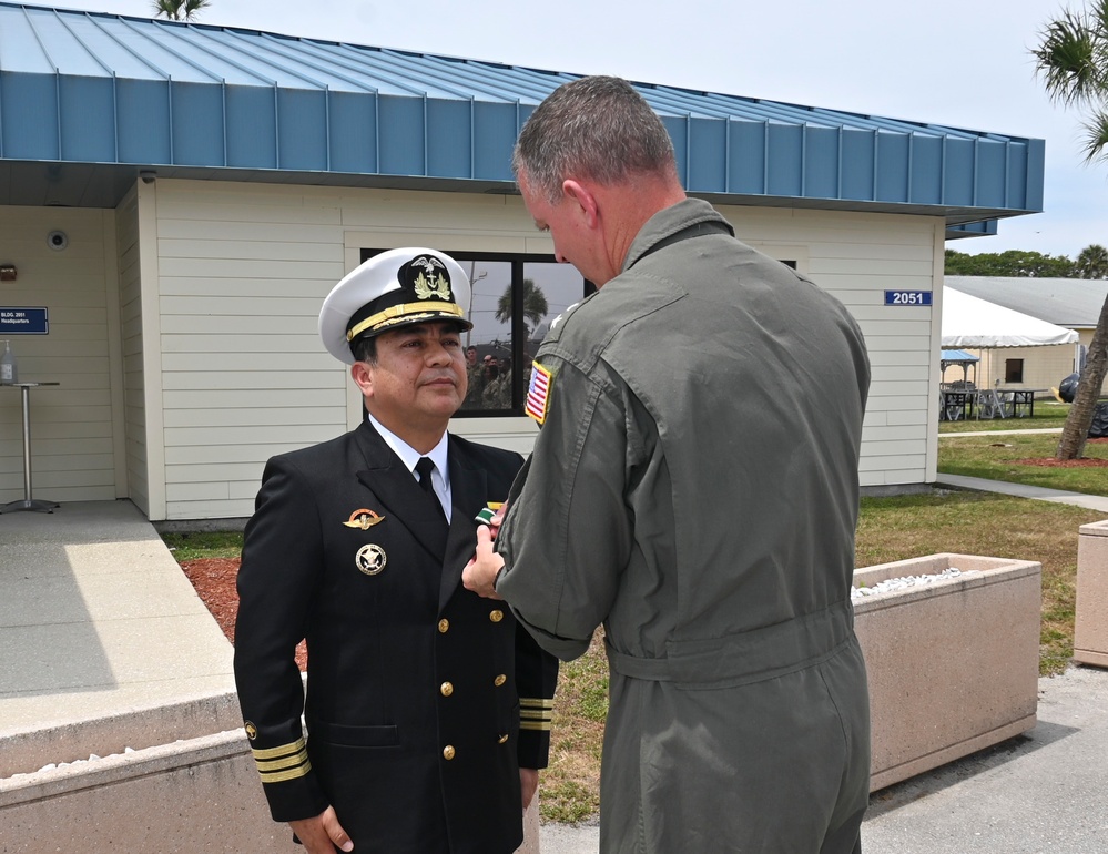 IANTN Secretary Assistant of Strategic Initiatives and Ecuadorian FLO Receives End Of Tour Award