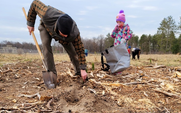 Dozens attend Fort McCoy’s 2022 Arbor Day observance, tree planting