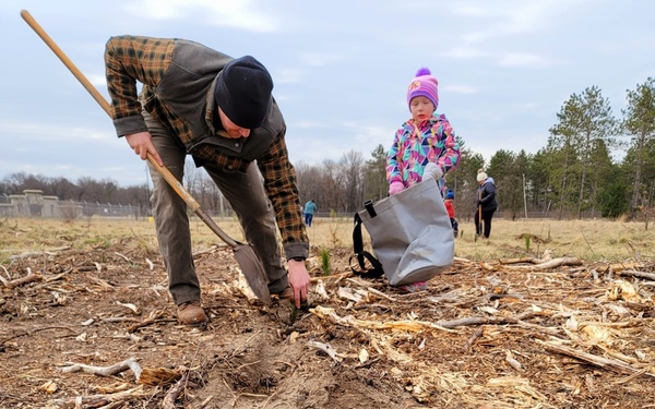 Dozens attend Fort McCoy’s 2022 Arbor Day observance, tree planting