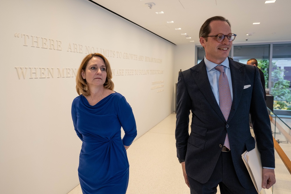 Secretary Hicks provides remarks at Ronald Reagan Institute