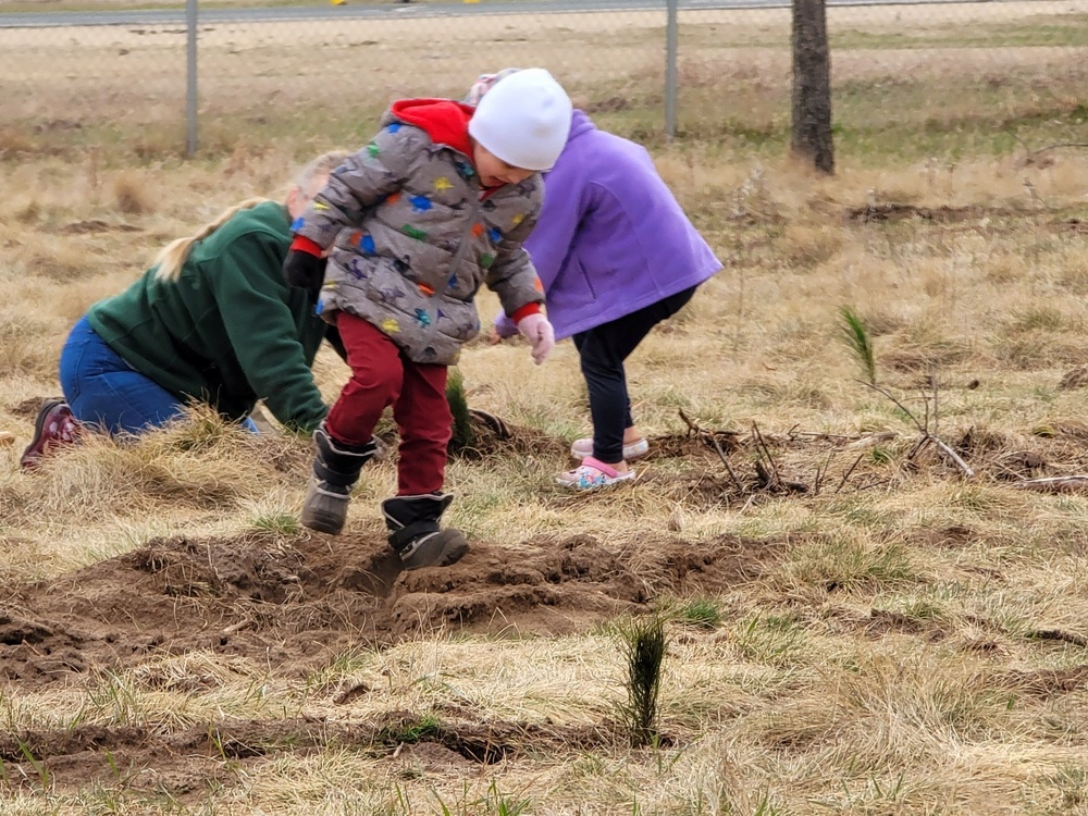 Dozens attend Fort McCoy’s 2022 Arbor Day observance, tree planting
