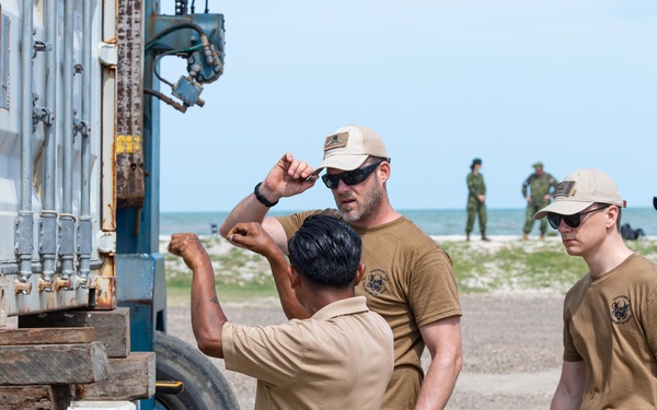 Exercise TRADEWINDS - Sea Container Unloading