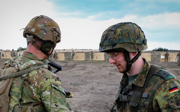 German and 1-8 IN Soldiers conduct CQM Training