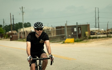 Injured Soldier is pedaling his way to victory on the course and in life