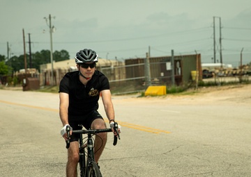 Injured Soldier is pedaling his way to victory on the course and in life