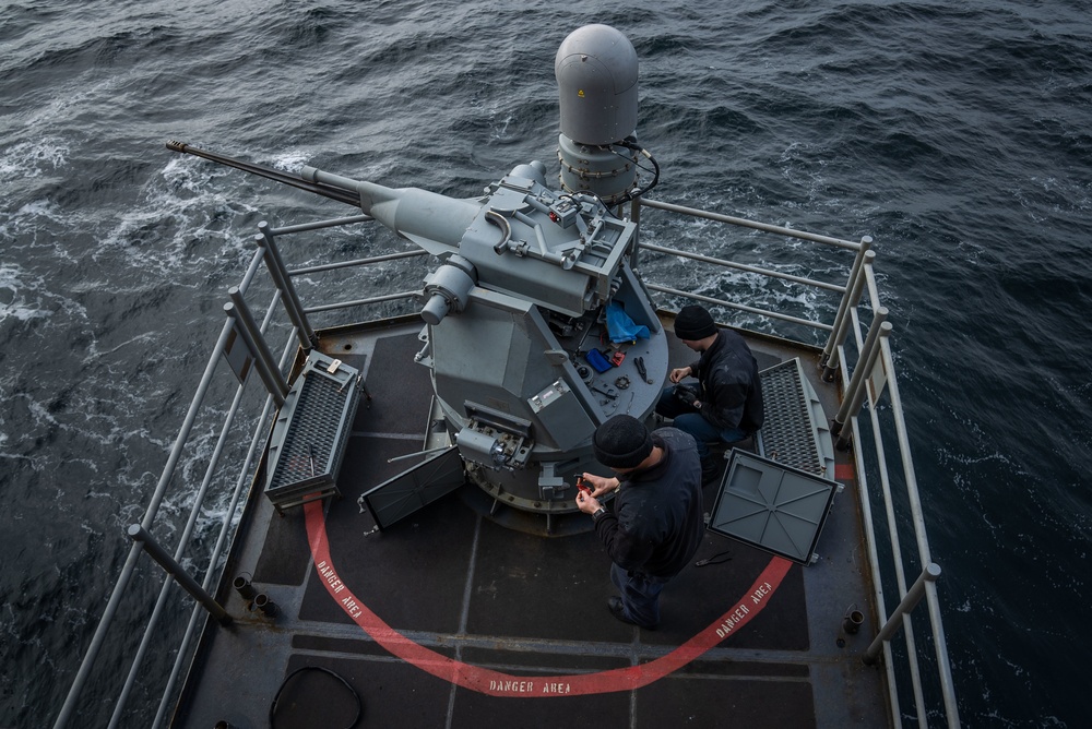 Kearsarge Conducts Operations in the Atlantic Ocean.