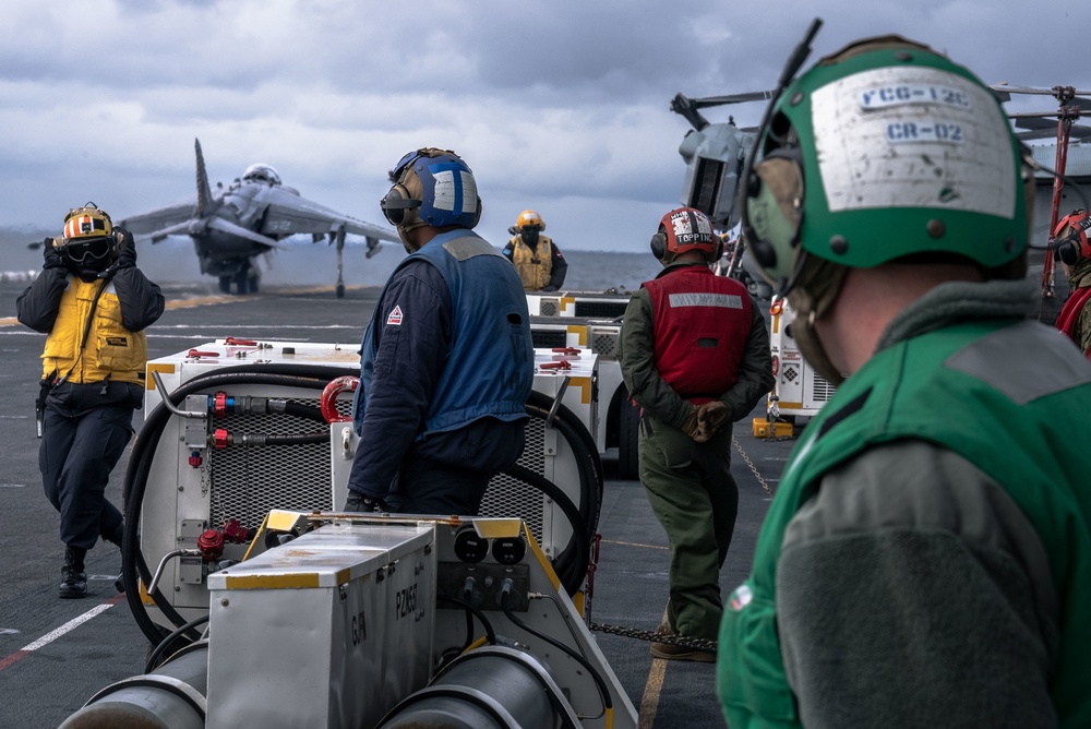 Kearsarge Conducts Operations in the Atlantic Ocean.