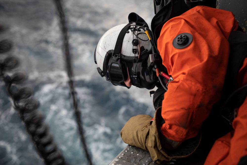 Kearsarge Conducts Operations in the Atlantic Ocean.