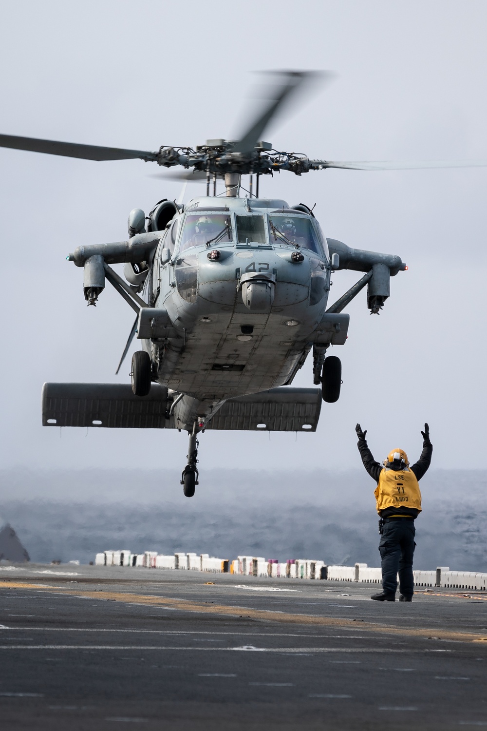 Kearsarge Conducts Operations in the Atlantic Ocean