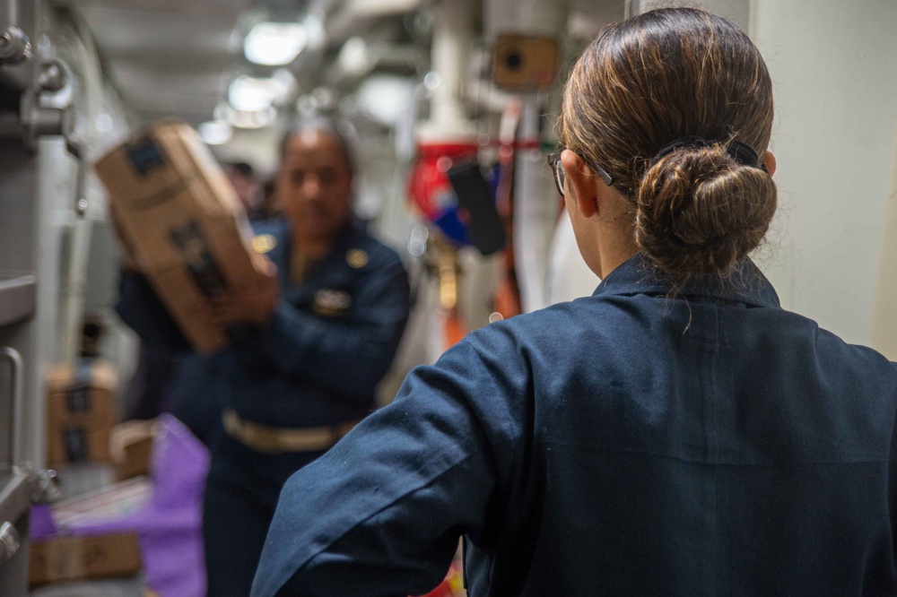 USS Jason Dunham (DDG 109) Conducts Replenishment-at-Sea with USNS Supply (T-AOE-6)