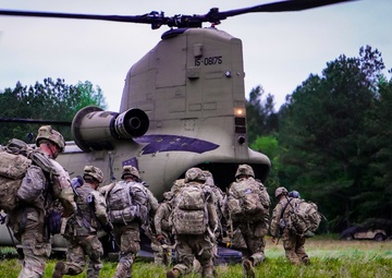 2-327 Infantry &quot;No Slack&quot; conducts STX Lanes during Operation Lethal Eagle 2