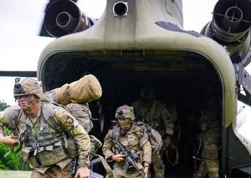 2-327 Infantry &quot;No Slack&quot; conducts STX Lanes during Operation Lethal Eagle 2