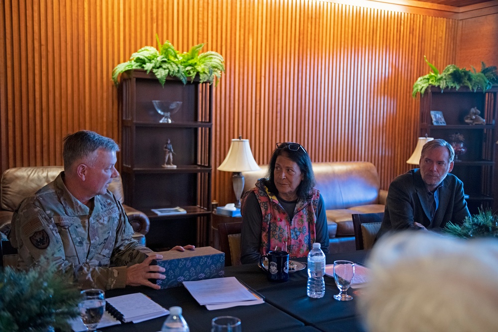 NORAD &amp; USNORTHCOM Commander and CSEL visit with Native Alaskan Representatives