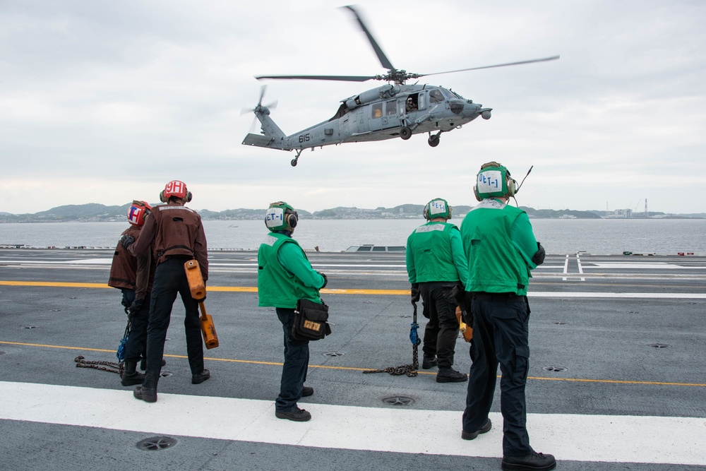 USS Ronald Reagan (CVN 76) Conducts Flight Operations