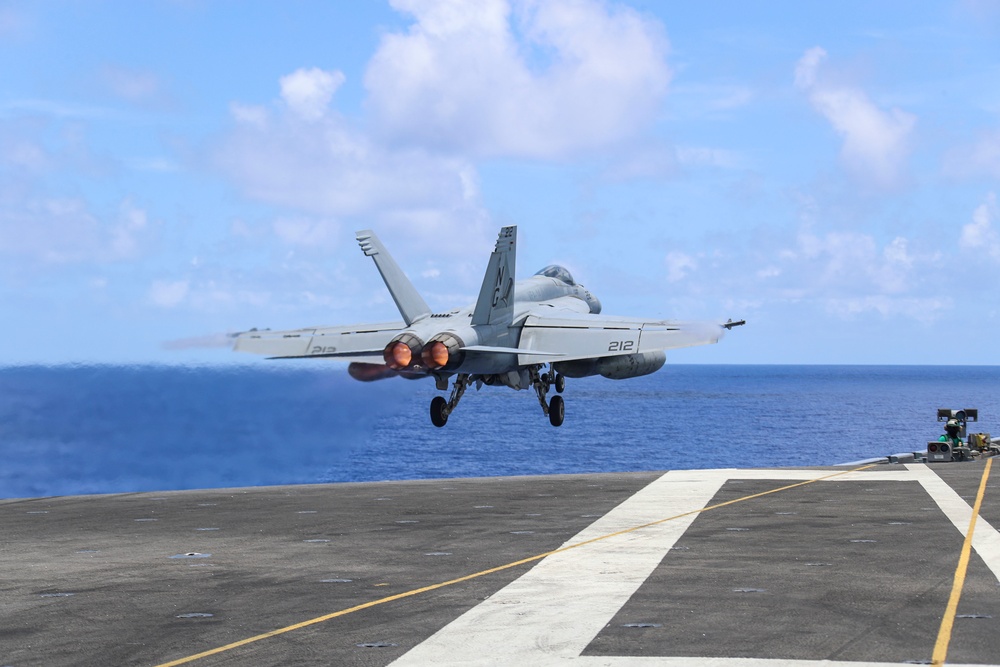 Abraham Lincoln conducts flight operations