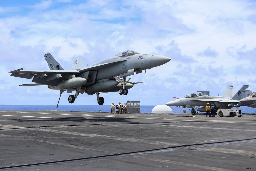 Abraham Lincoln conducts flight operations
