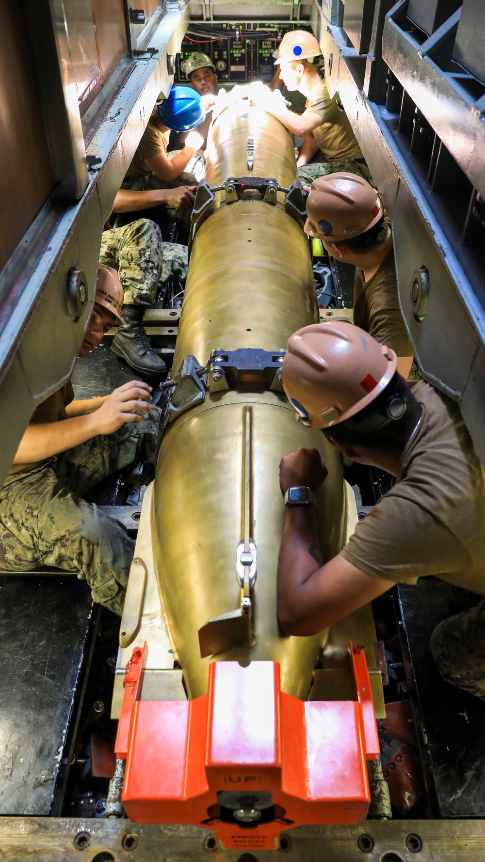 USS Annapolis Loads a Mine Shape