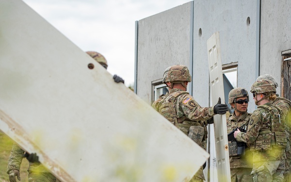 Fire in the hole! Idaho combat engineers practice explosive breaching