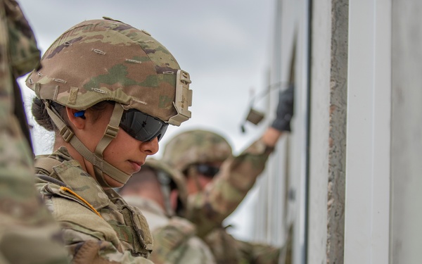 Fire in the hole! Idaho combat engineers practice explosive breaching