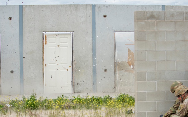 Fire in the hole! Idaho combat engineers practice explosive breaching