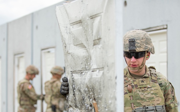 Fire in the hole! Idaho combat engineers practice explosive breaching