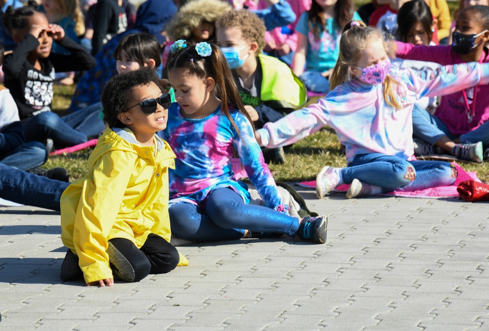 Vilseck Elementary School Red Hot Readers