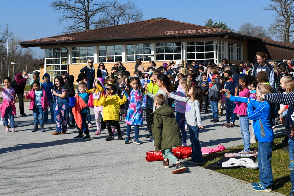 Vilseck Elementary School Red Hot Readers