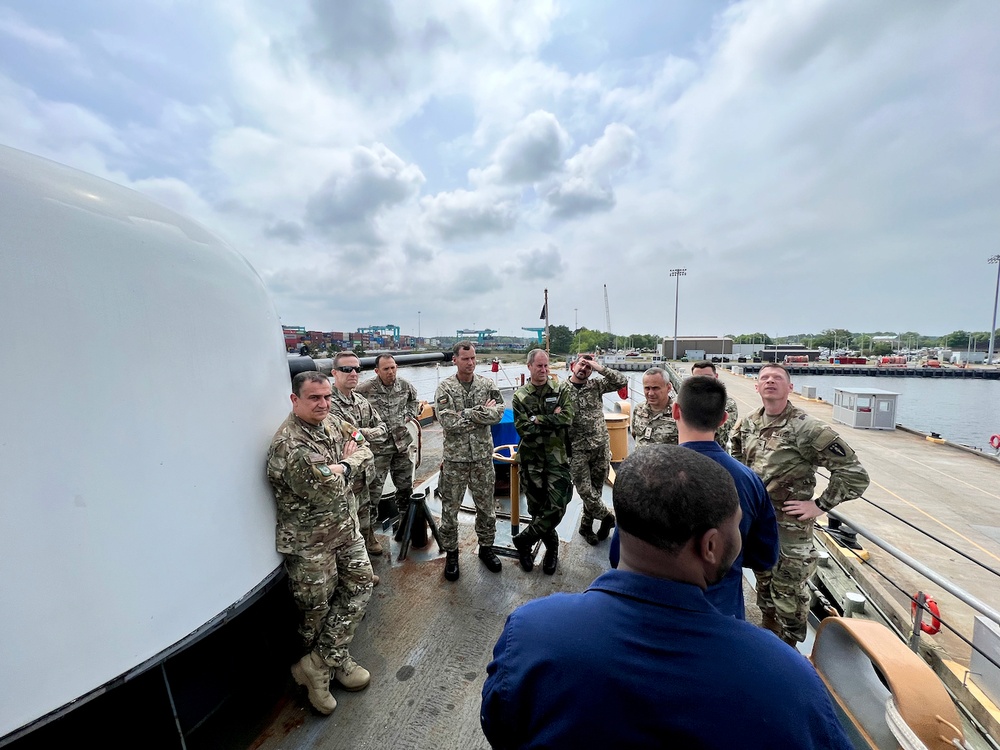 U.S. Coast Guard hosts Army War College visit