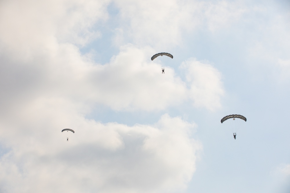 International Paratroop Jump Kicks off TRADEWINDS22