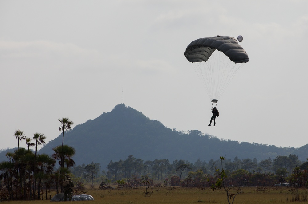 International Paratroop Jump Kicks off TRADEWINDS22