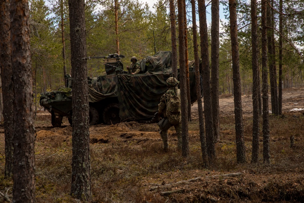 U.S. Army Soldiers regroup during Exercise Arrow 22