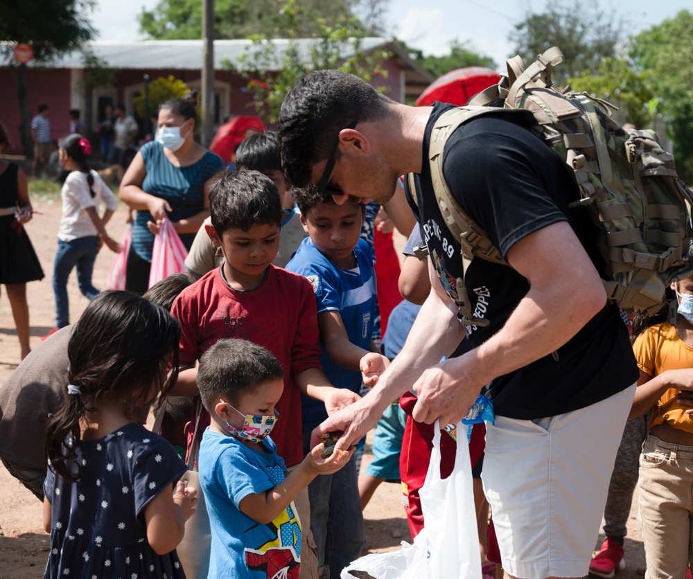 JTF-Bravo Chapel Team leads Chapel Hike 89 in Las Mesas