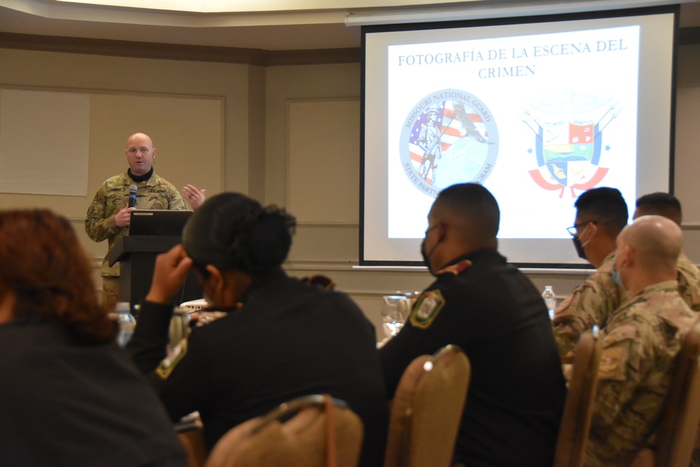Members of Missouri National Guard's 35th Military Police Brigade Conduct Subject Matter Expert Exchange with Members of Panamanian Police and Protection Agencies.