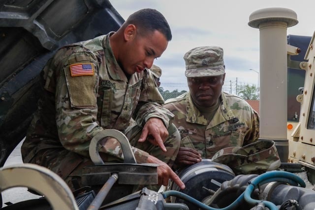 3rd Combat Aviation Brigade Conducts Motorpool Maintenance