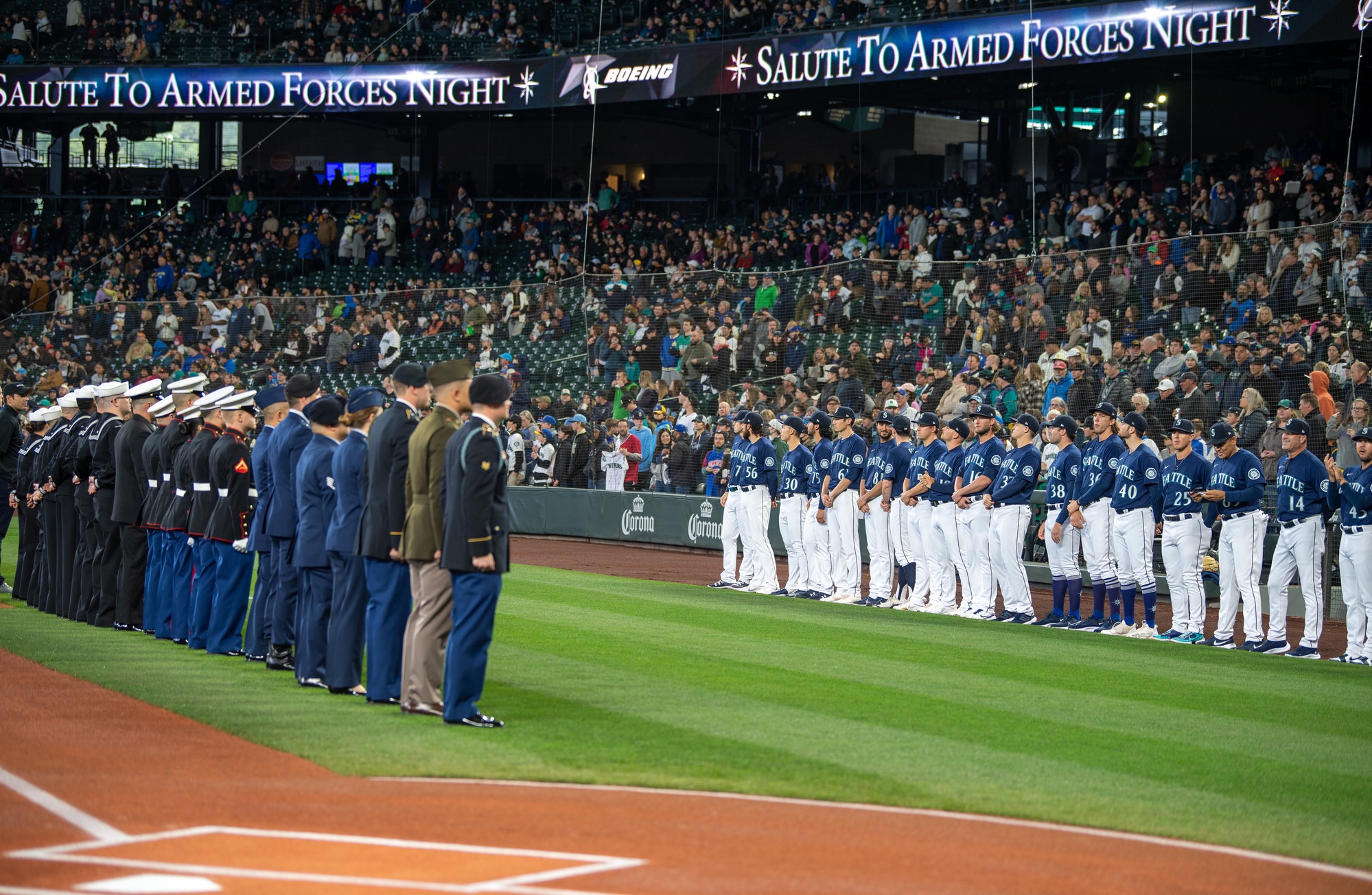 DVIDS - Images - Seattle Mariners Salute the Armed Forces Night