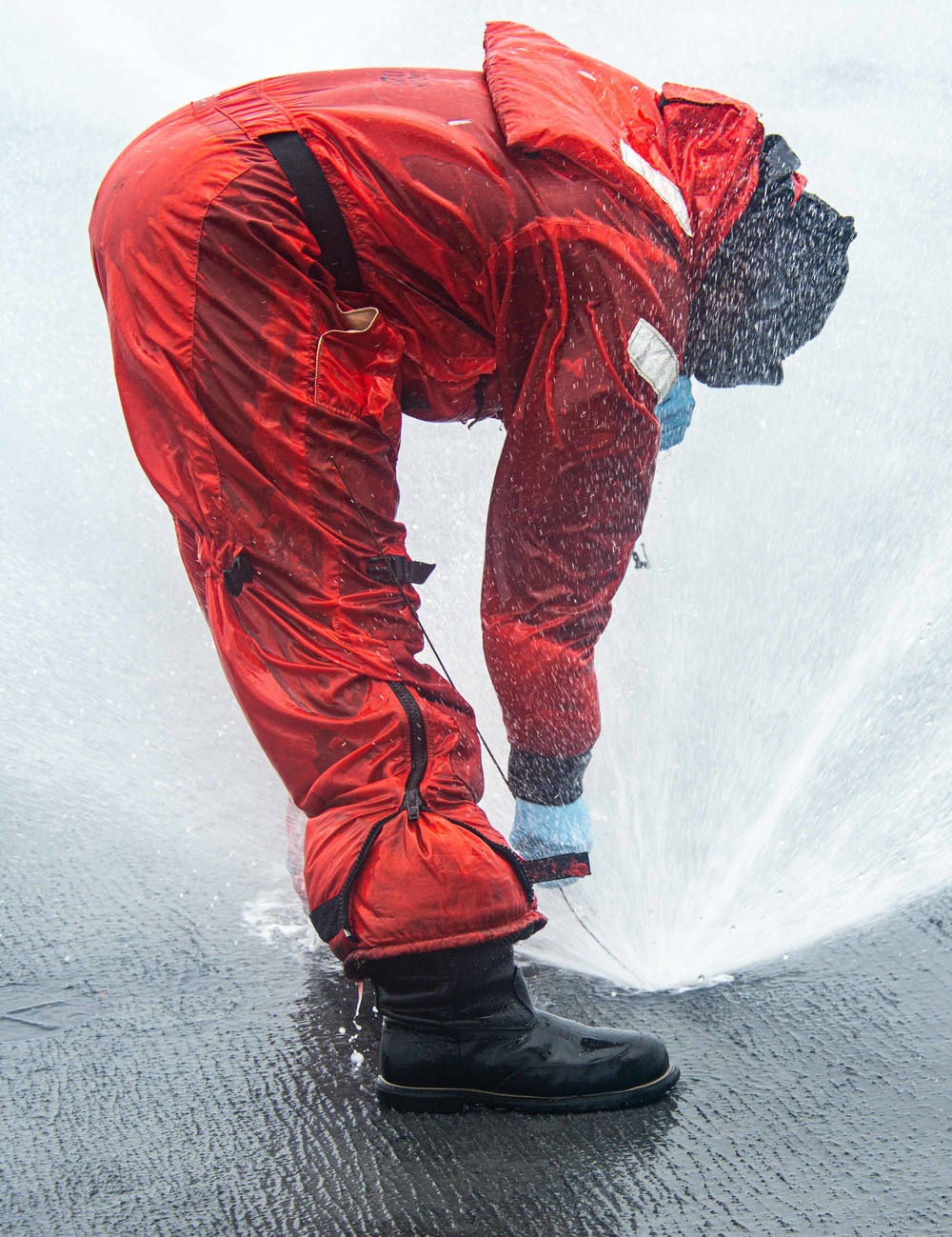 USS Ronald Reagan (CVN 76) Conducts Countermeasure Wash-down Test