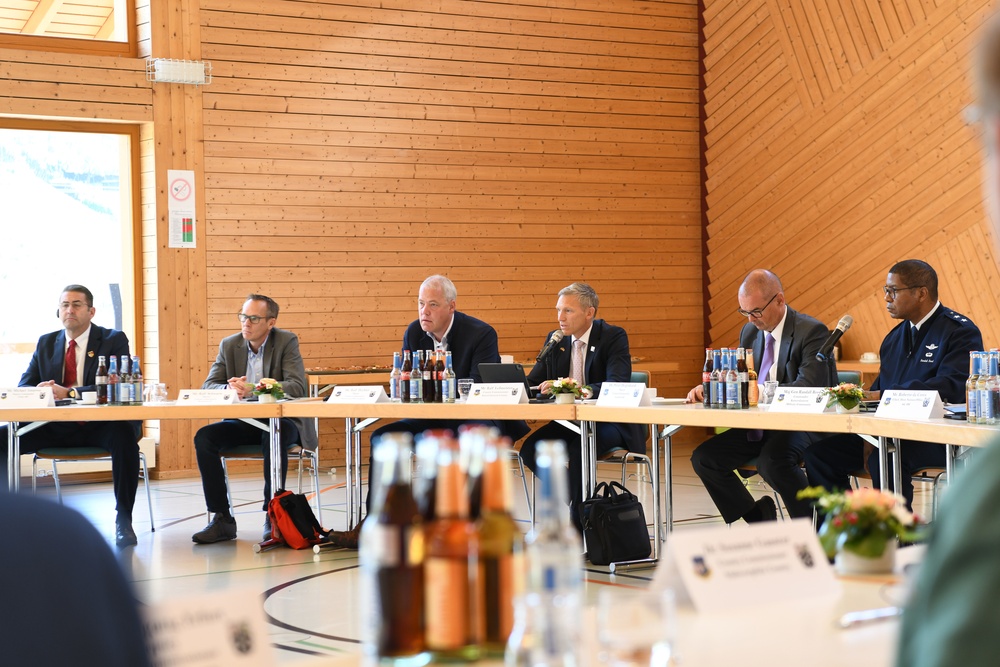 3rd AF, German community leaders stress cooperation in mayors’ forum