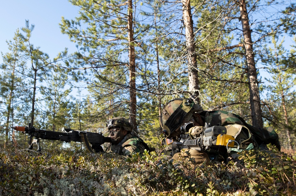 2CR Cavalry Scouts Conduct Dismounted Reconnaissance