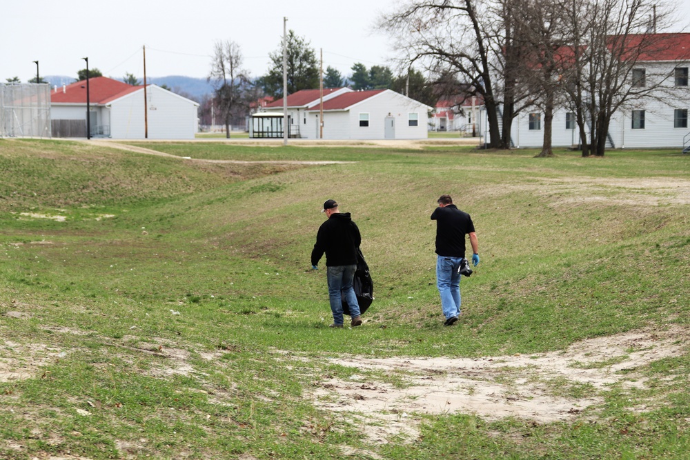 Dozens of Fort McCoy members help with Earth Day cleanup of cantonment area