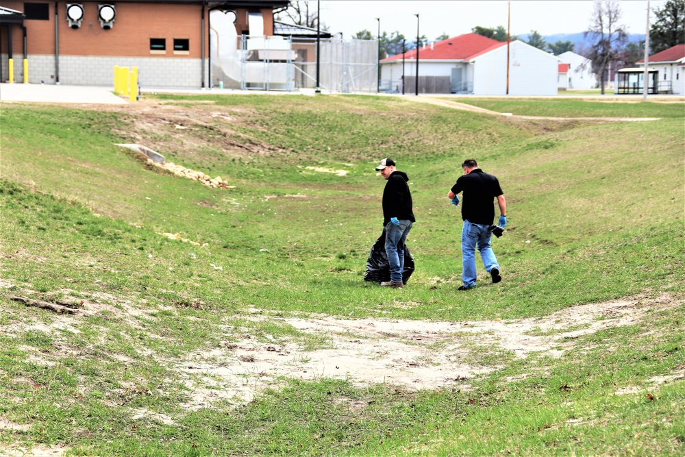 Dozens of Fort McCoy members help with Earth Day cleanup of cantonment area