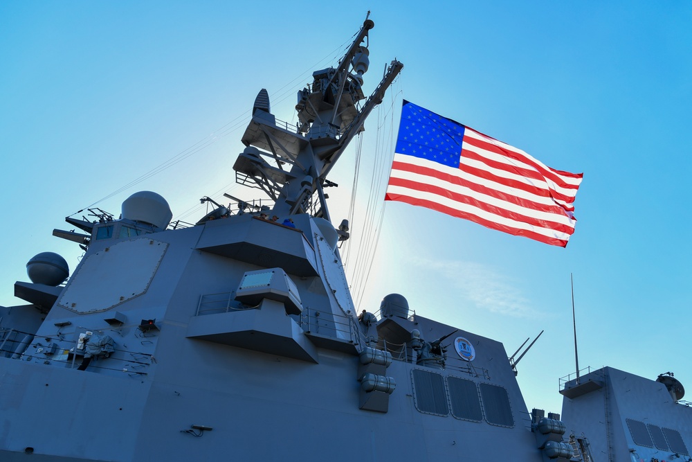 USS Petersen arrives in Charleston for her Commissioning