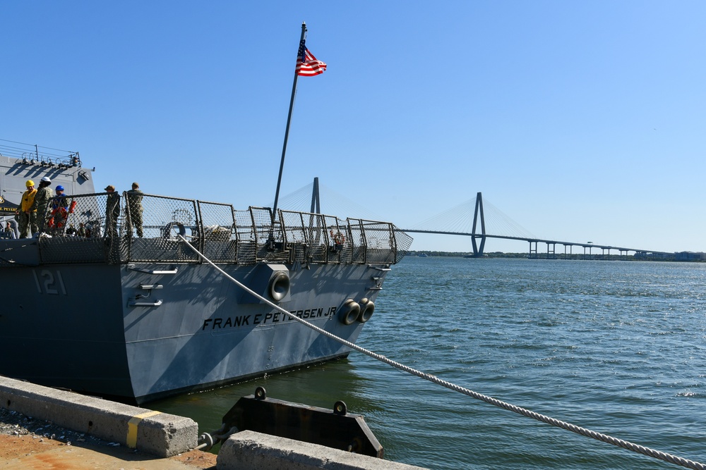 USS Petersen arrives in Charleston for her Commissioning