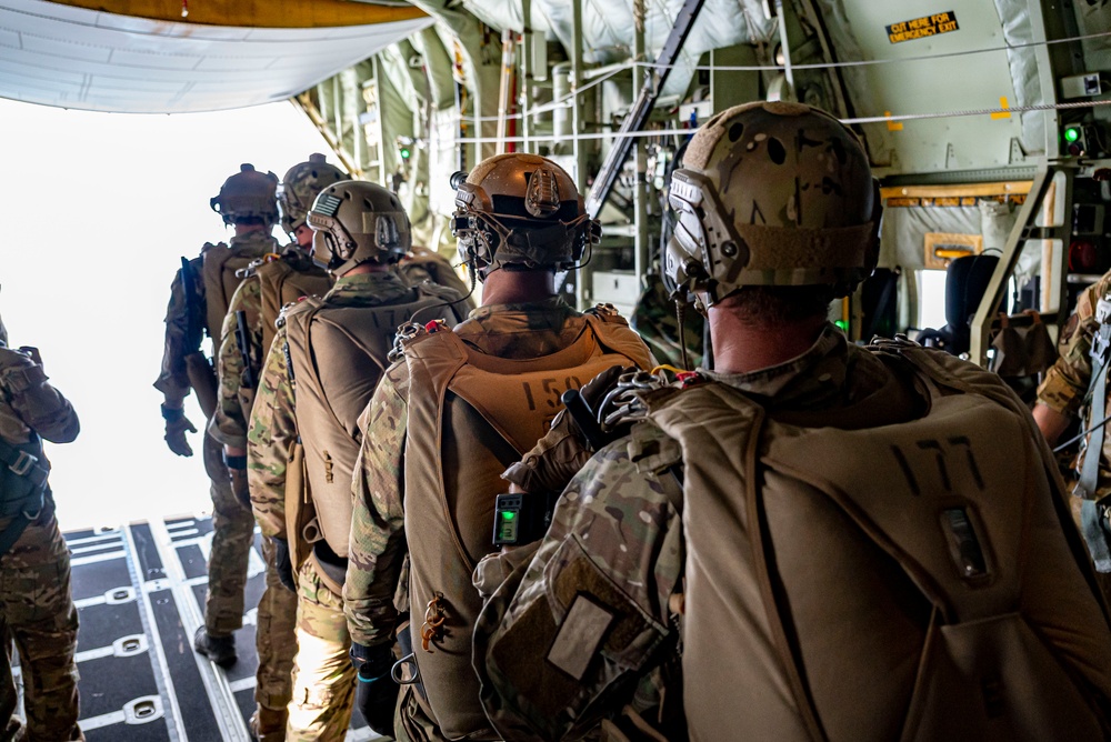 Emerald Warrior 22.1: 9th SOS, 492nd SOW conduct aerial operations at Eglin Range