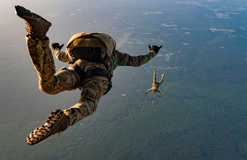 Emerald Warrior 22.1: 9th SOS, 492nd SOW conduct aerial operations at Eglin Range