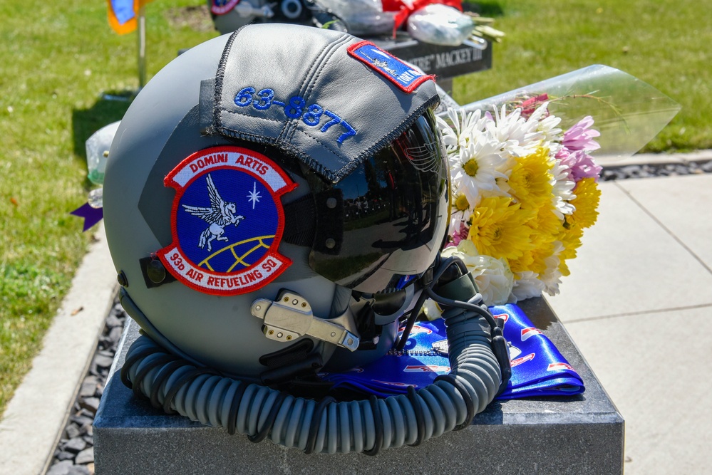 Fairchild Shell 77 Memorial 2022