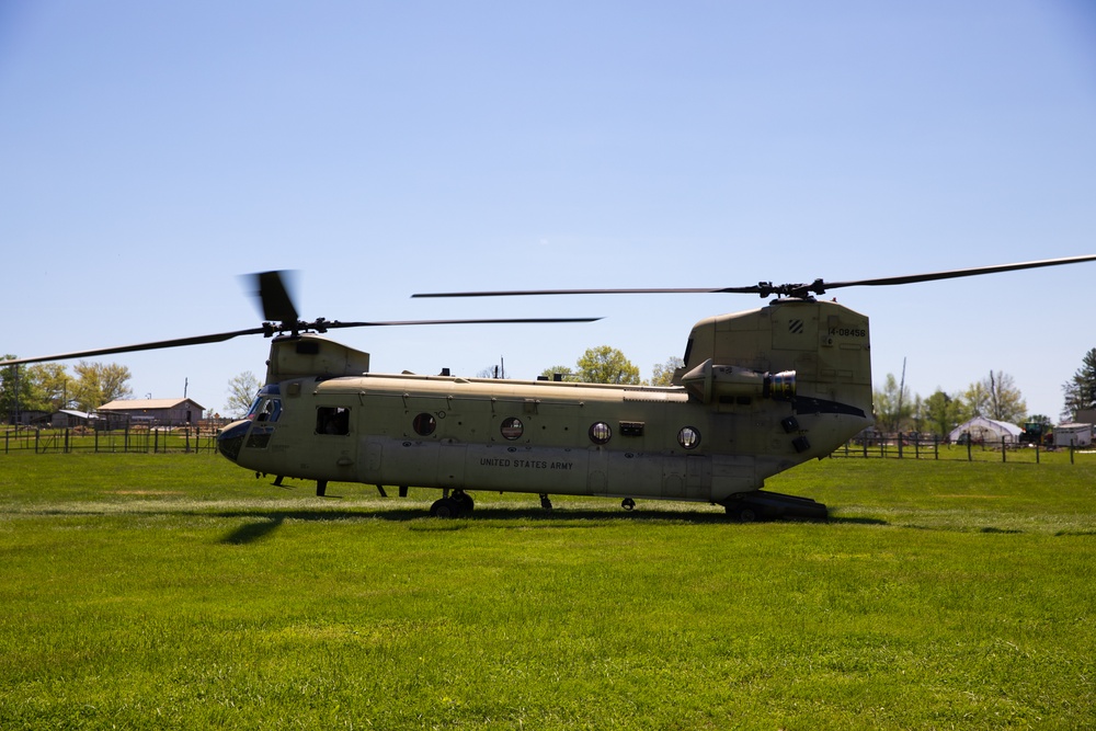 U.S. Army Soldiers Participate in Helicopter Operations During Guardian Response 22