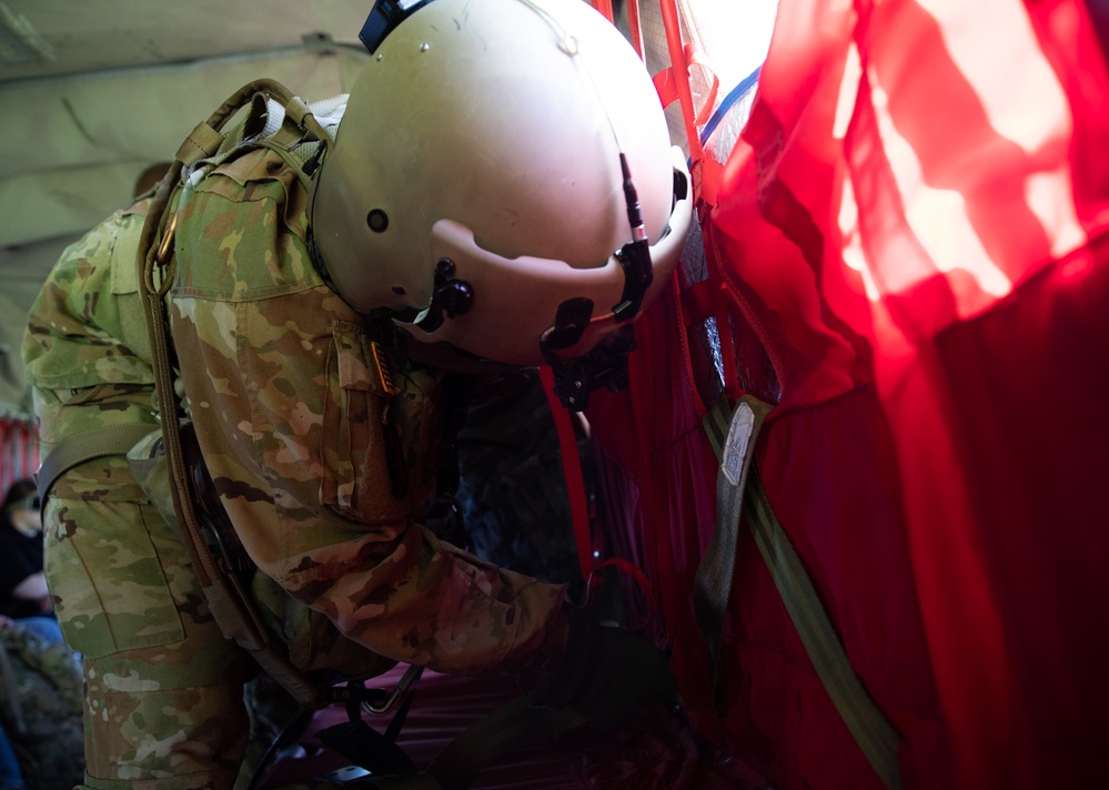 U.S. Army Soldiers Participate in Helicopter Operations During Guardian Response 22